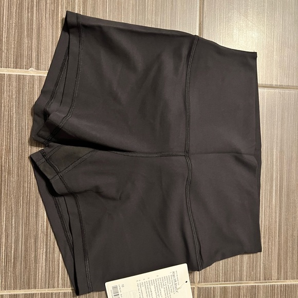 lululemon Align™ High-Rise Short 4" - Picture 5 of 8